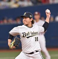 　力投する先発の宮城（撮影・西田忠信）