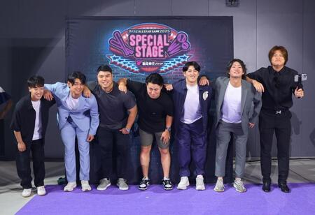 　スペシャルステージに登場した（左から）西武・滝沢夏央、西川愛也、平良海馬、渡部聖弥、隅田知一郎、今井達也、甲斐野央