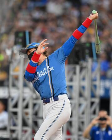 【写真】新庄監督がマスク取った！先輩へのリスペクトあふれるシーン