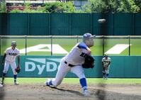 　先発し６回無失点の履正社・今井珀翔