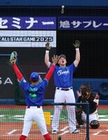 　ホームラン競争で優勝した牧（撮影・金田祐二）