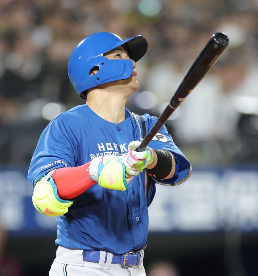 　４回、ソロを放つ清宮幸