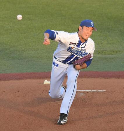 　ＤｅＮＡ移籍後初実戦で力投する藤浪（撮影・伊藤笙子）