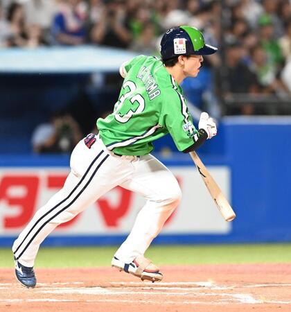 　６回、同点適時打を放った内山（撮影・園田高夫）