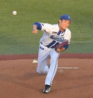 　ＤｅＮＡ移籍後初実戦で力投する藤浪（撮影・伊藤笙子）