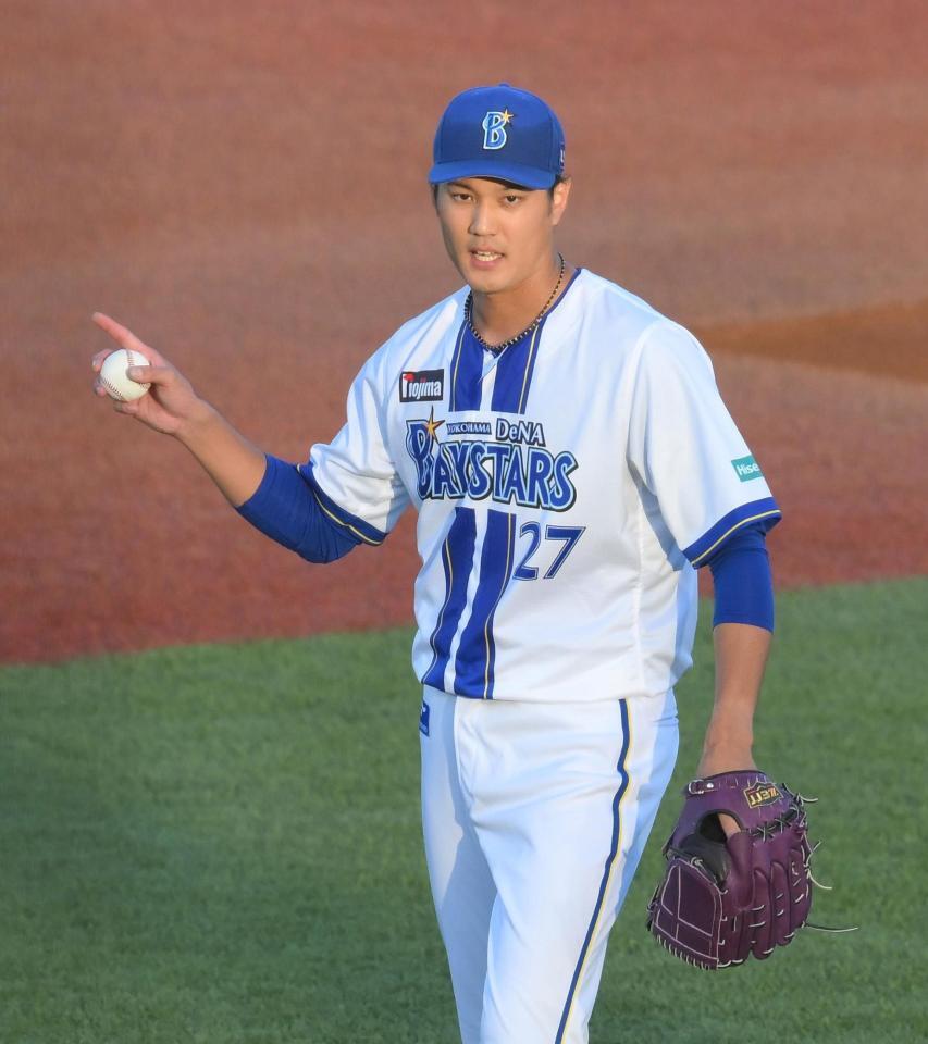 　１回、和田を３球で打ち取った藤浪（撮影・伊藤笙子）