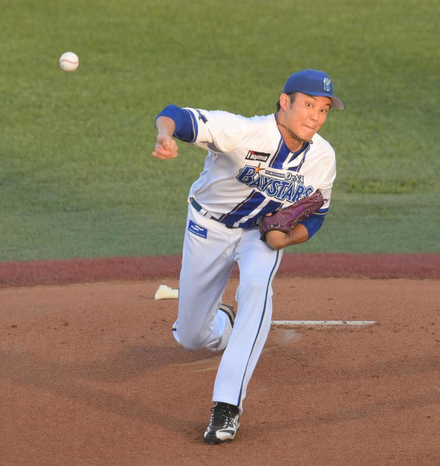 　ＤｅＮＡ移籍後初実戦で力投する藤浪（撮影・伊藤笙子）