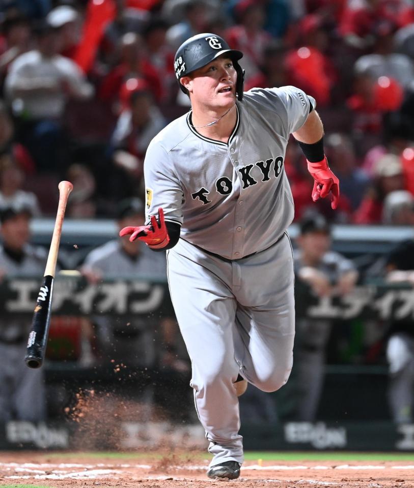 　７回、リチャードが勝ち越しの右越え適時二塁打を放つ