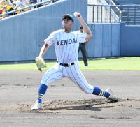 　力投する健大高崎・下重