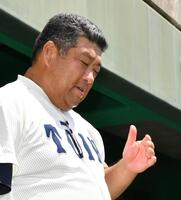 　東大阪大柏原に敗れ、甲子園出場を逃した大阪桐蔭・西谷浩一監督（撮影・中田匡峻）