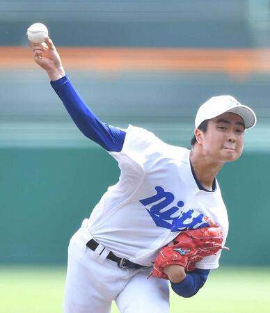 　２１年、夏の甲子園で力投する新田・向井駿貴