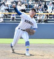 　八回を三者連続三振に封じた健大高崎・石垣