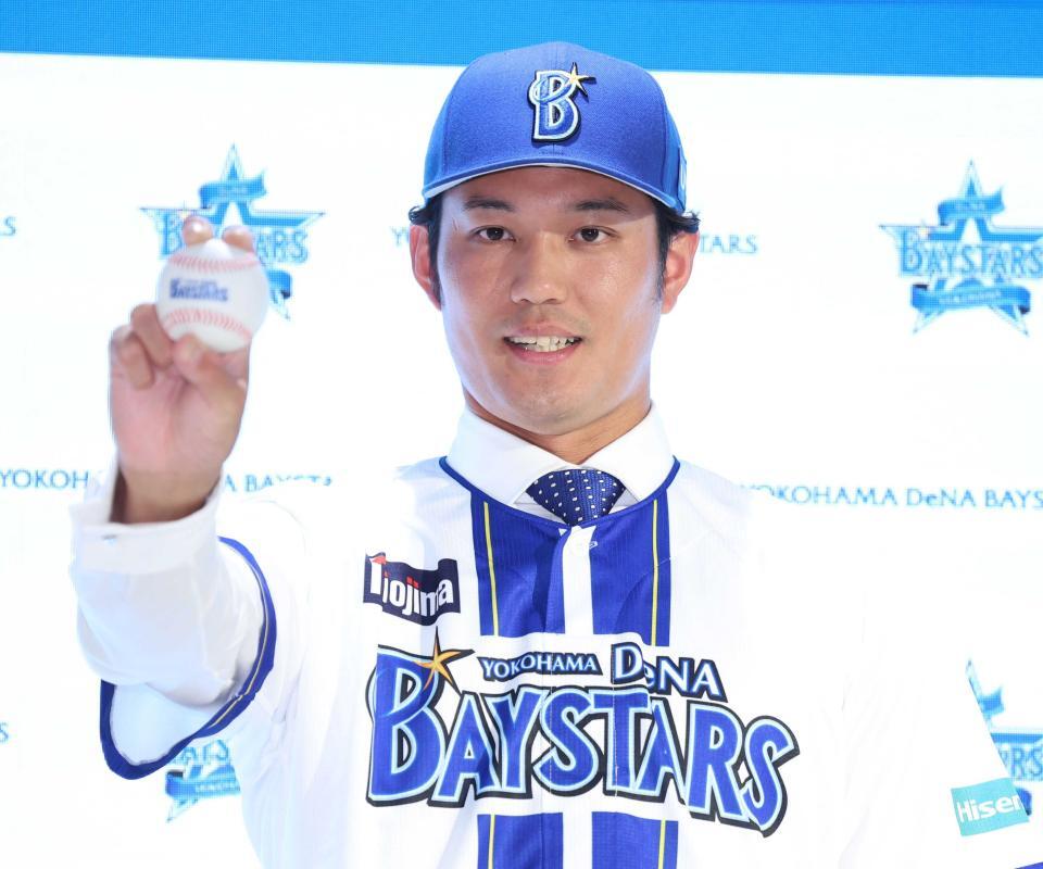 　入団を発表するＤｅＮＡ・藤浪＝１８日