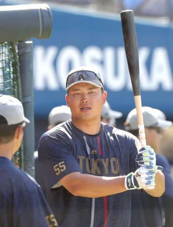 　打撃練習に臨む村上（撮影・西岡正）