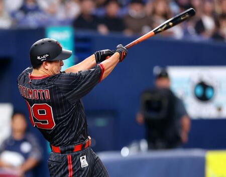 　２回、左越えに先制２ランを放つ杉本（撮影・山口登）