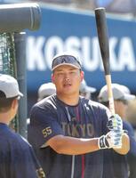 　打撃練習に臨む村上（撮影・西岡正）