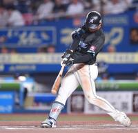 　８回、中前打を放ち猛打賞の藤原（撮影・開出牧）