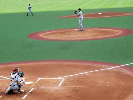 　バッテリーを組んだ田中と小林