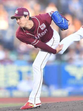 　力投する岸（撮影・開出牧）