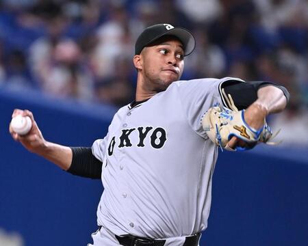 　９回に登板したマルティネス