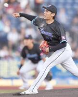 　力投する石川柊（撮影・開出牧）