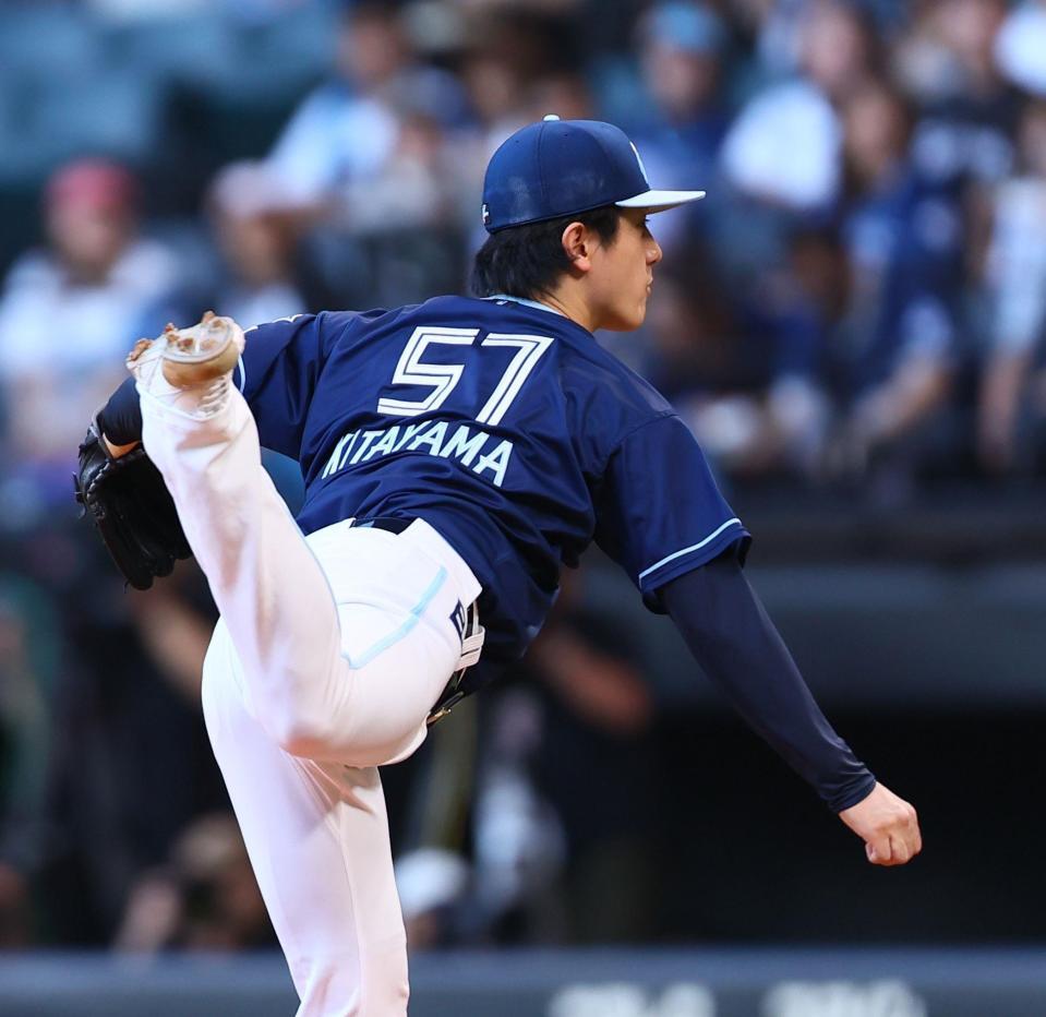 　１回、力投する北山（撮影・中島達哉）