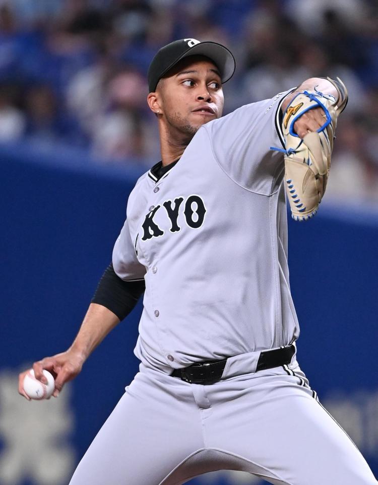 　９回に登板したマルティネス