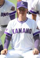 　集合写真で表情が和らぐ金足農・吉田大輝（撮影・中田匡峻）