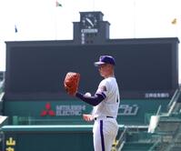 　甲子園練習に臨む金足農・吉田大輝（撮影・中田匡峻）