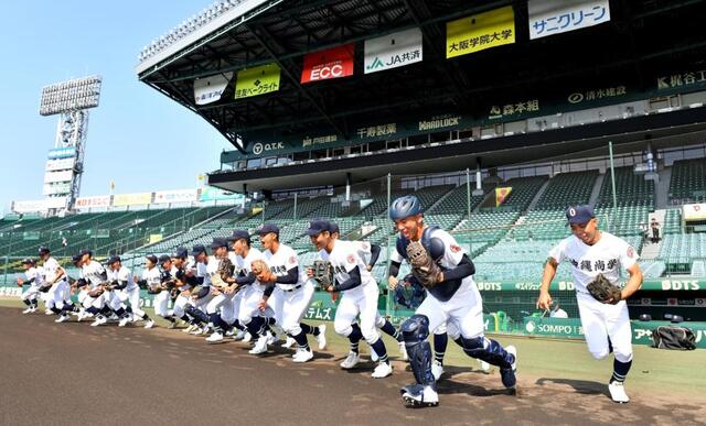 名門高校横浜高校野球練習着 高校野球 甲子園練習が始まる 沖縄尚学がトップで登場 2年生の