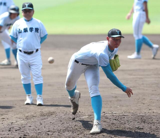 高校野球 194センチ、足は32センチ “大谷級”二刀流右腕が甲子園