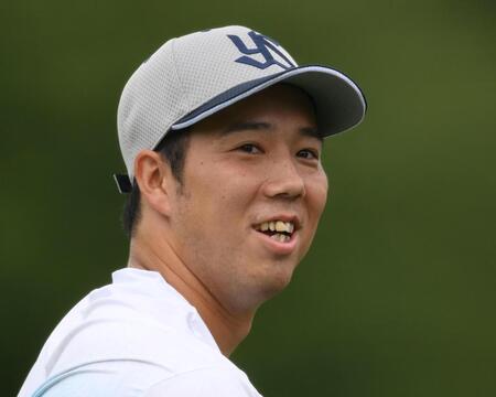 　キャッチボールする青柳（撮影・堀内翔）