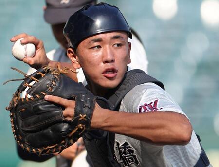 地方大会決勝で顔面死球も気迫の出場の選手「貫通していて１０針縫いました」