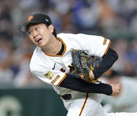 　ＤｅＮＡ打線を相手に力投する山崎（撮影・西岡正）