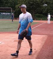 　１軍の試合前練習に合流した青柳