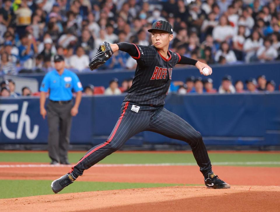 　１回、力投する曽谷（撮影・石湯恒介）