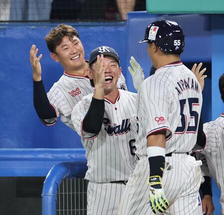 ヤクルトが連敗を３でストップ　村上が今季初適時打、神宮初アーチの３号２ランなど今季初猛打賞４安打３打点　奥川が７回１失点で３勝目