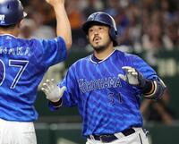 　９回、同点ソロを放った宮崎