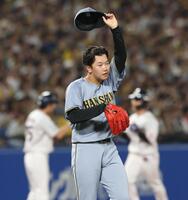 　５回、村上に２ランを浴びた門別（撮影・佐々木彰尚）