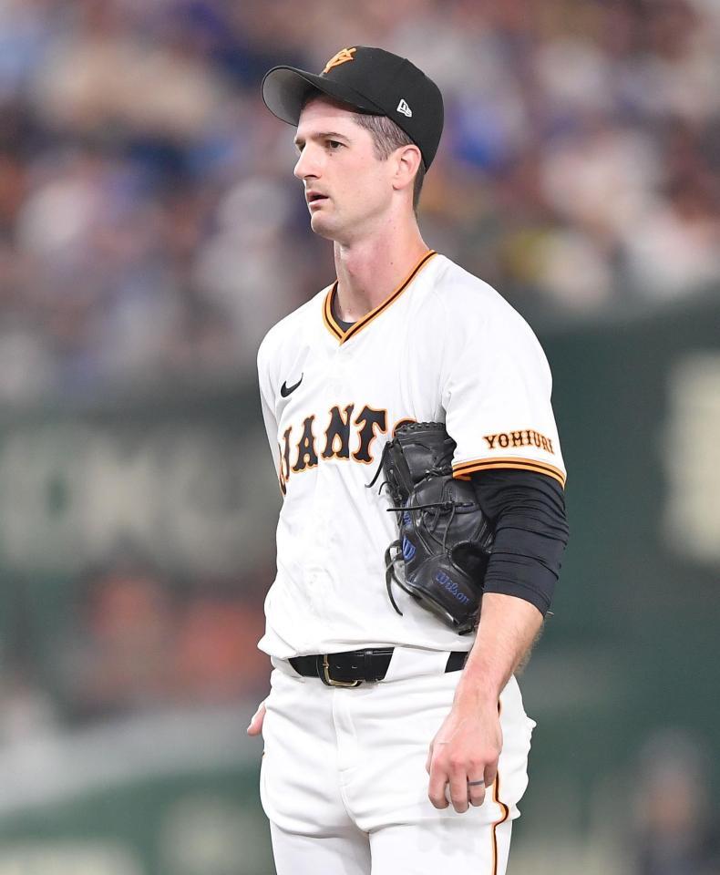 　１回、蝦名に死球を当てピンチを迎えたグリフィン＝２日