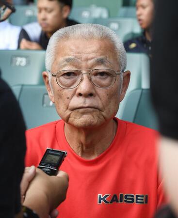 　甲子園に姿を見せた開星・野々村直通監督（撮影・西田忠信）