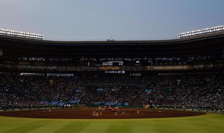 　５回を終え、酷暑対策でクーリングタイムが設定された（撮影・山口登）