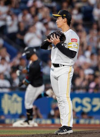 　２回、山口（奥）に先制の３ランを浴びた前田悠