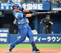 　２回、オースティンが中越えソロを放つ