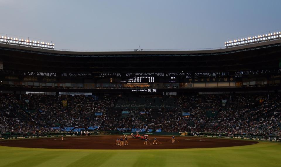 　５回を終え、酷暑対策でクーリングタイムが設定された（撮影・山口登）