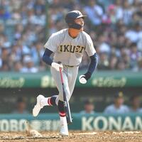仙台育英 背番号16の原亜佑久が大会1号ソロ 四回に右中間最深