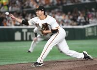 　８回、３番手で登板し三者凡退に抑えた大勢（撮影・佐藤厚）