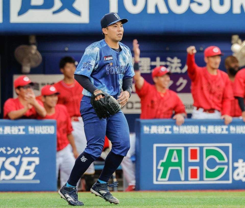 　１回、坂倉に先制の２点二塁打を許した東