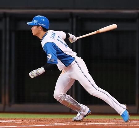 　４回、併殺打に倒れる矢沢（撮影・中島達哉）