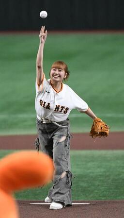 ももクロ佐々木彩夏びっくり　マー君復帰戦で偶然の始球式「おこがましいんですがエールを送り合いました」